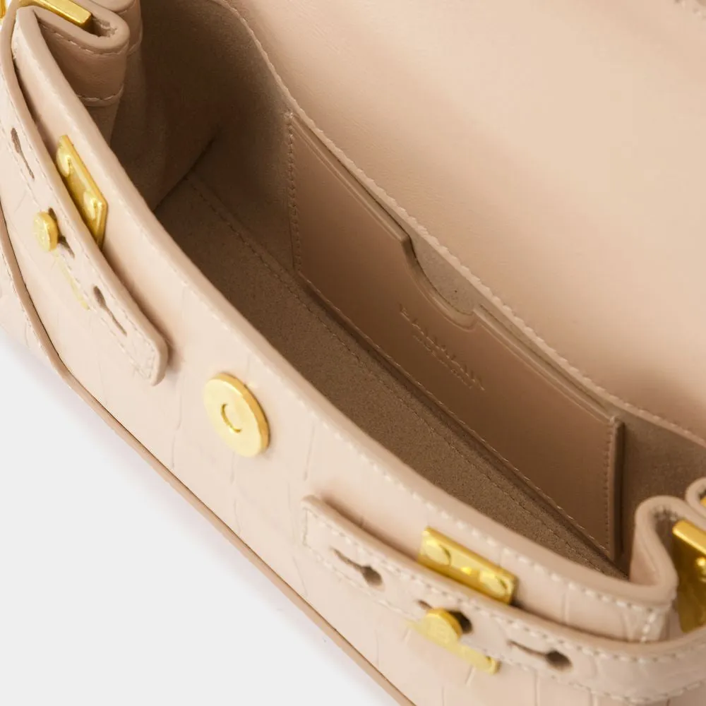 B Buzz 19 Shoulder Bag