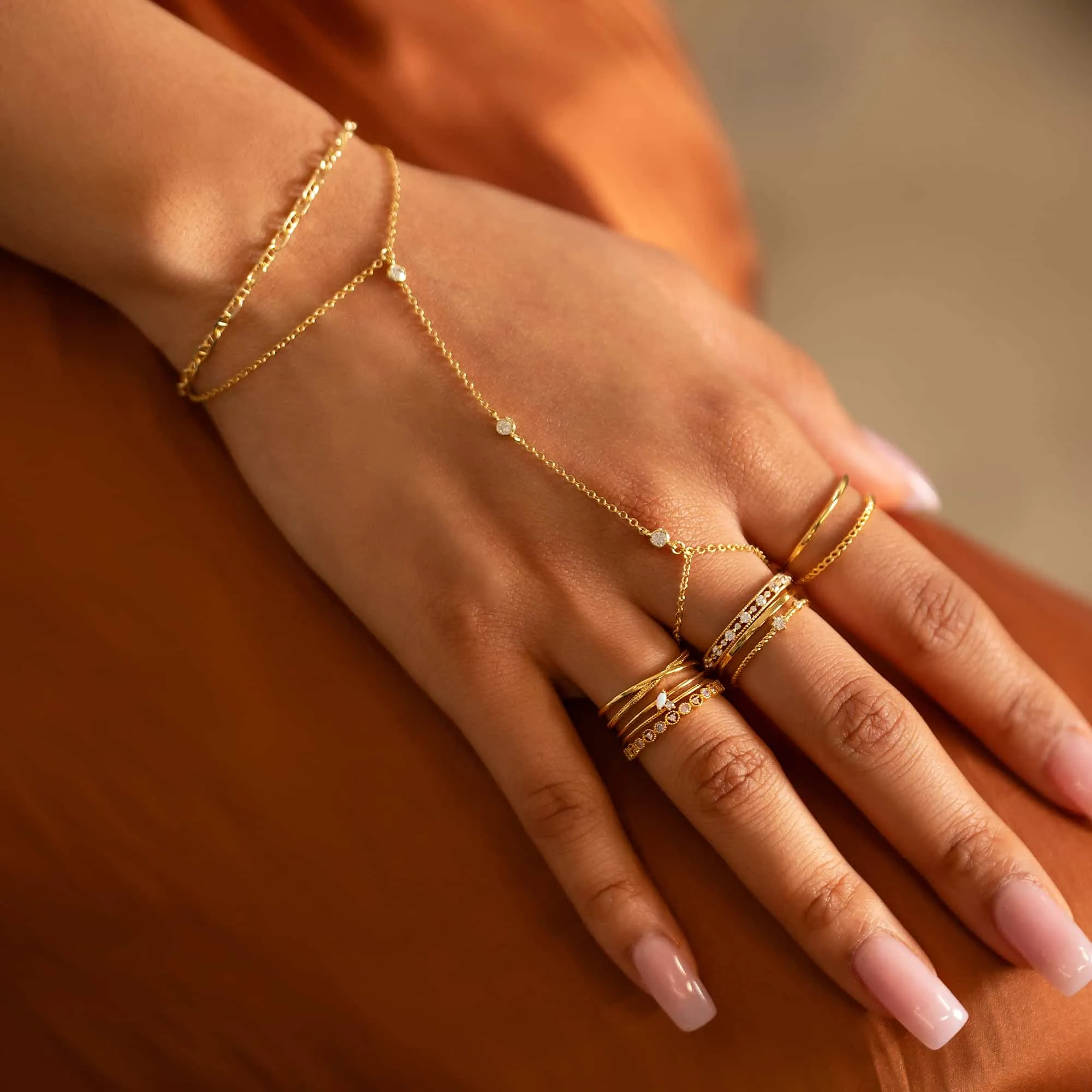 Dainty Crystal Handchain