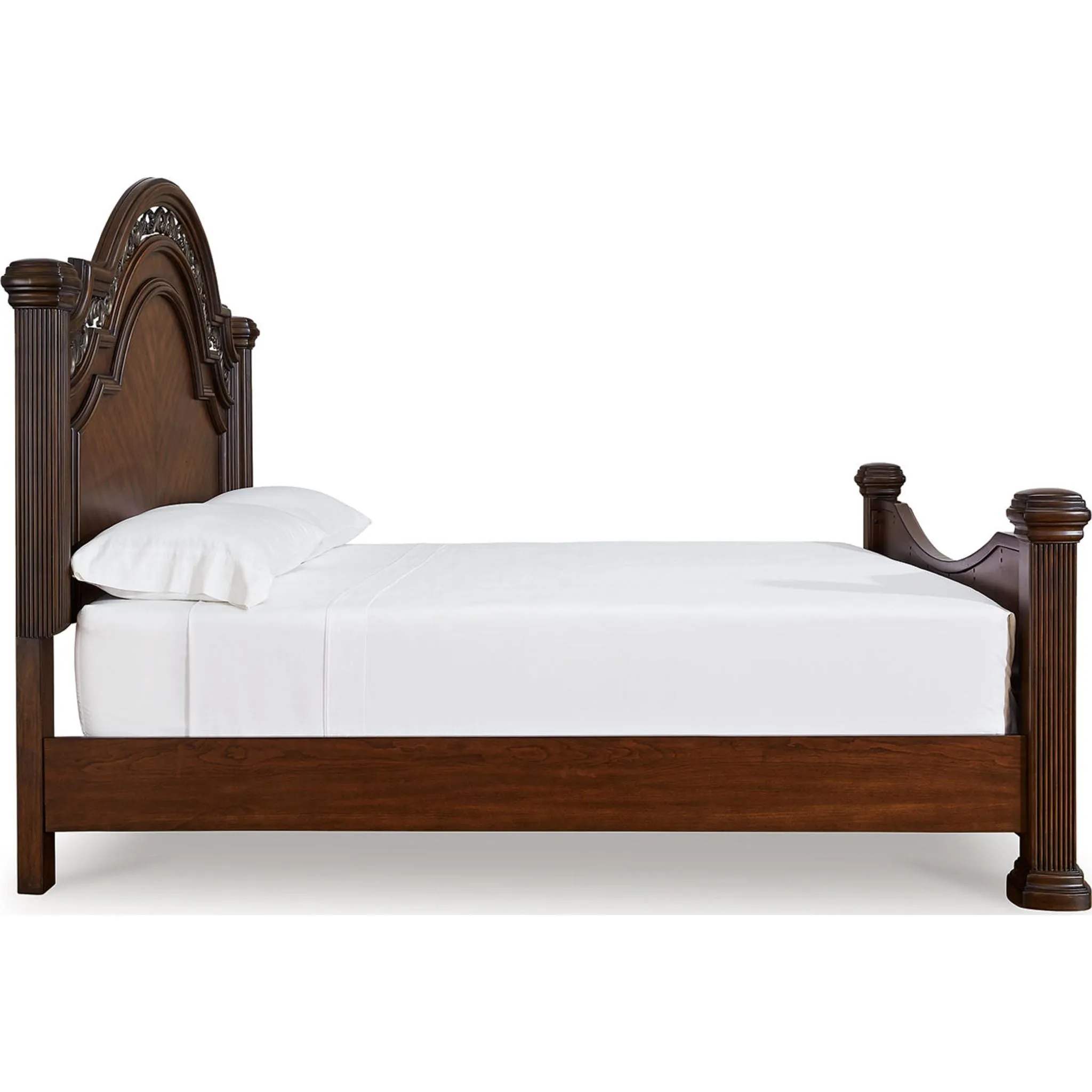 Lavinton Queen Poster Bed - Brown