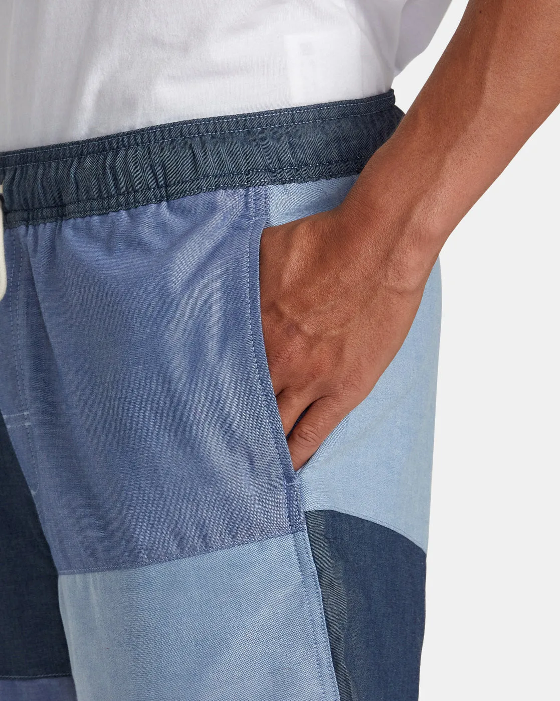 Patchwork Elastic 17" Elastic Shorts - Blue