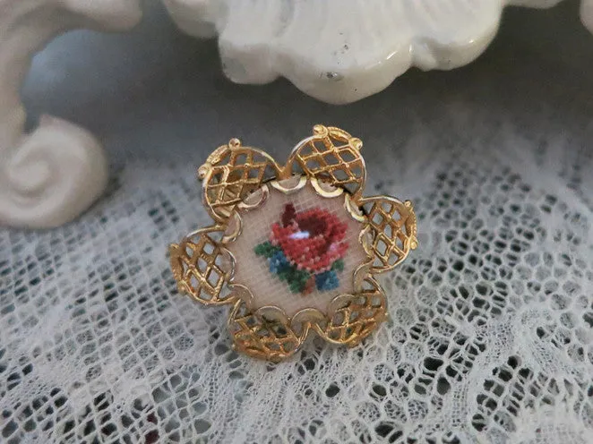 So Pretty Petit Point Filigree Collar/ Necklace