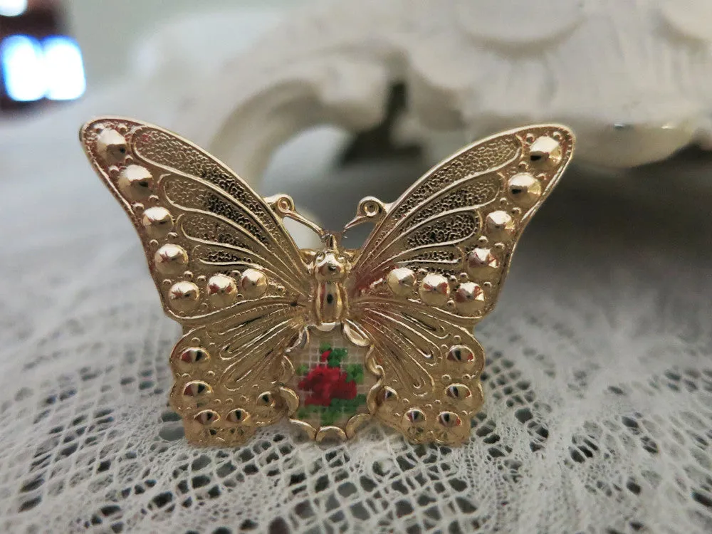 So Pretty Petit Point Filigree Collar/ Necklace